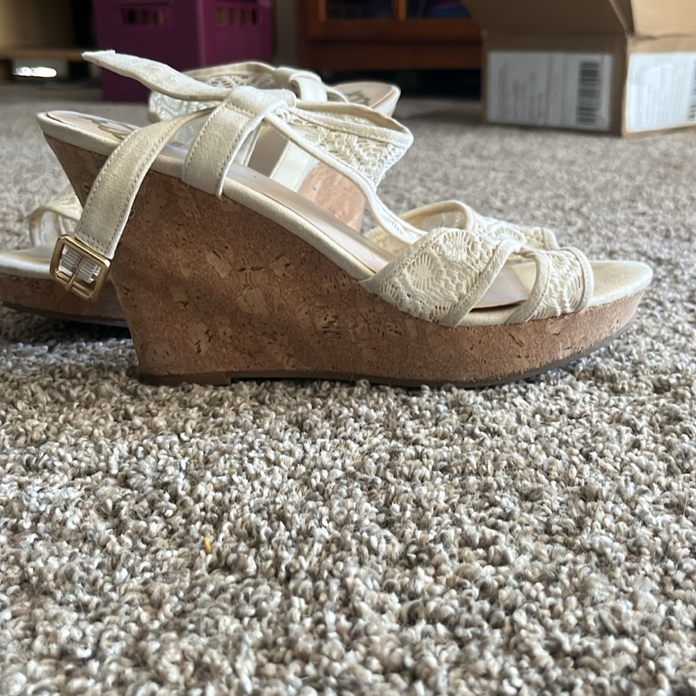 White Wedges - Picture 2 of 2